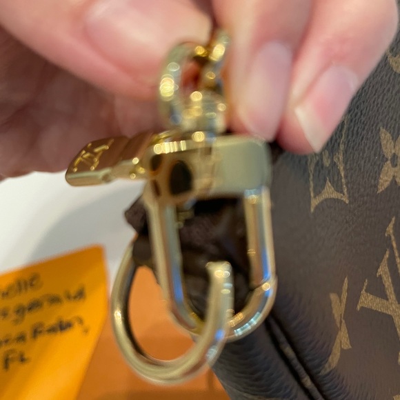 Mini pochette accessoires in monogram canvas - Picture 5 of 11